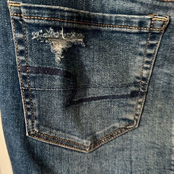 American Eagle High Rose Destructed Jean Skirt - Size 4 - Picture 6 of 10